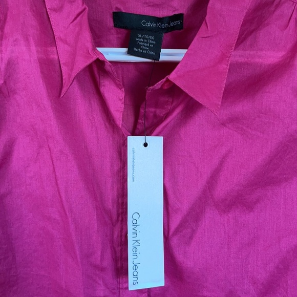 Calvin Klein pink top size XL. - Picture 2 of 3